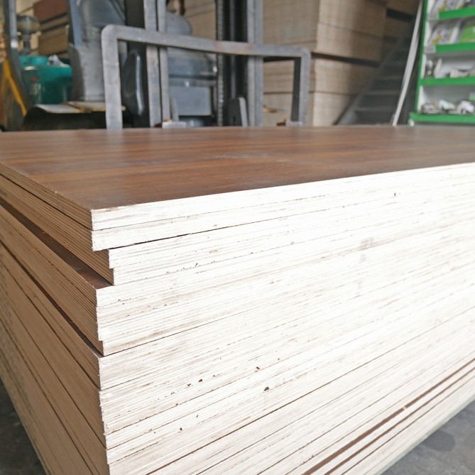 Gỗ ván ép Plywood phủ melamine